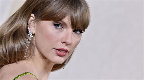 taylor swift nude ai leaked|Deepfake explicit images of Taylor Swift spread on social media.